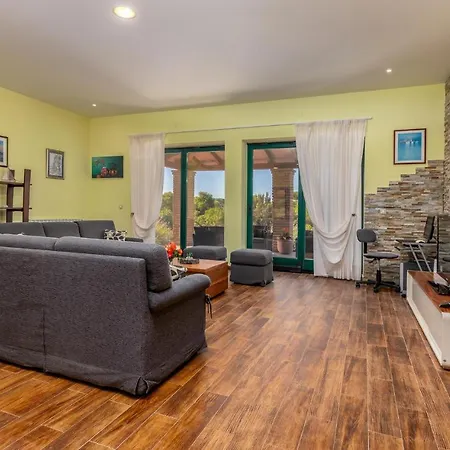 Pet Friendly In With Kitchen Prázdninový dům Rovinj