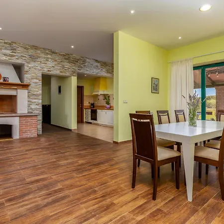 Pet Friendly In With Kitchen Prázdninový dům